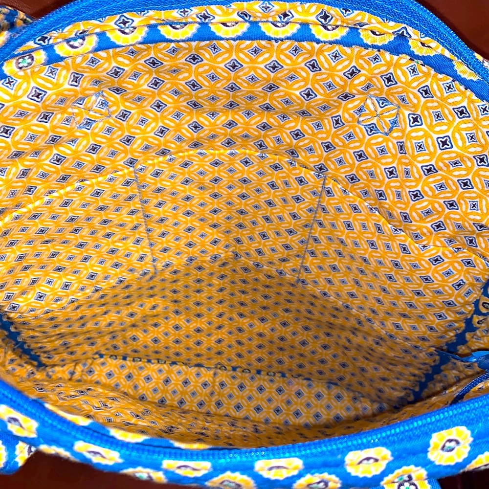 Vera Bradley Tall Zip Tote Retired Riviera Blue NWT - Picture 4 of 5